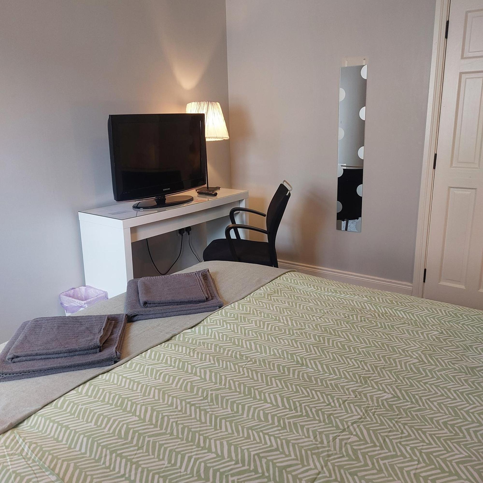 Lawnbrook Town House Hotel เบลฟาสต์ ภายนอก รูปภาพ