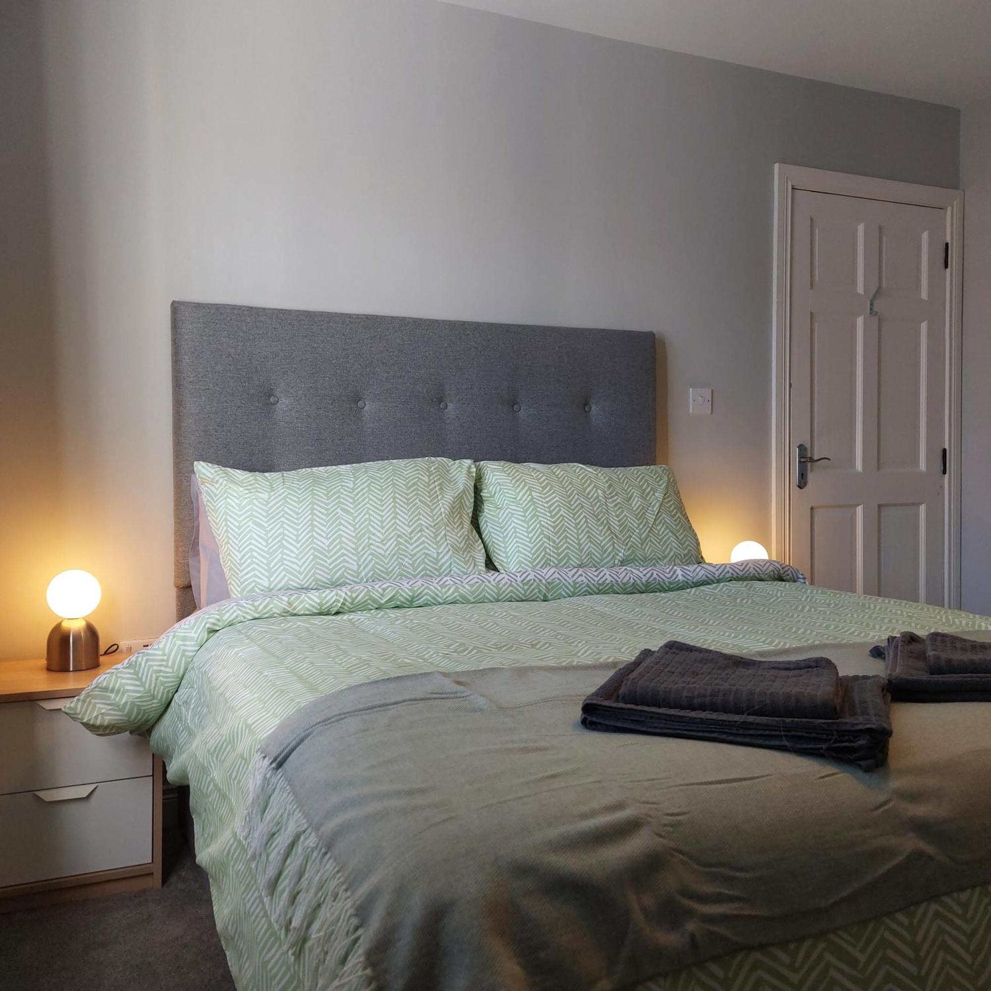 Lawnbrook Town House Hotel เบลฟาสต์ ภายนอก รูปภาพ